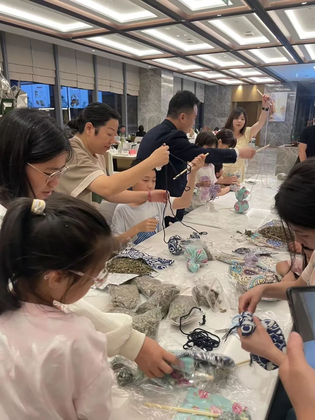 【國投風(fēng)采】雙節(jié)奇遇記！市國投公司下屬企業(yè)三都澳大酒店解鎖民俗童趣新玩法